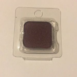 Brand new Maskcara eye shadow Kin color
